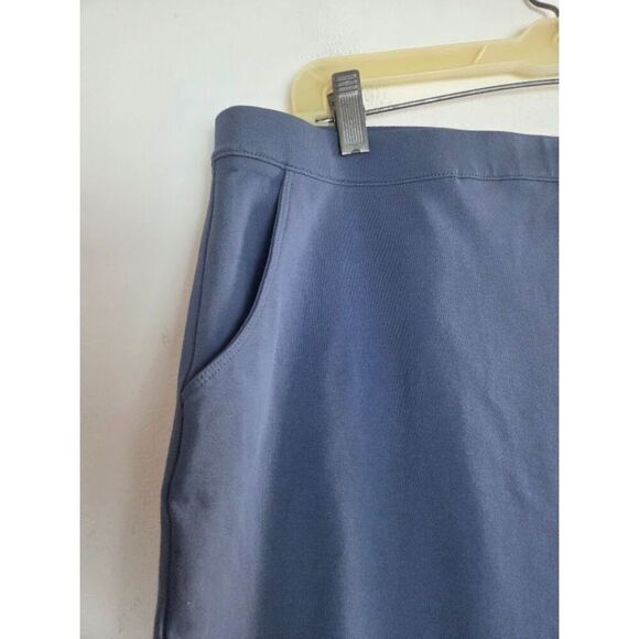 L.L. Bean Women Grey Blue Cotton Knit Straight Leg Cropped Pull On Pants sz XL - Picture 3 of 8